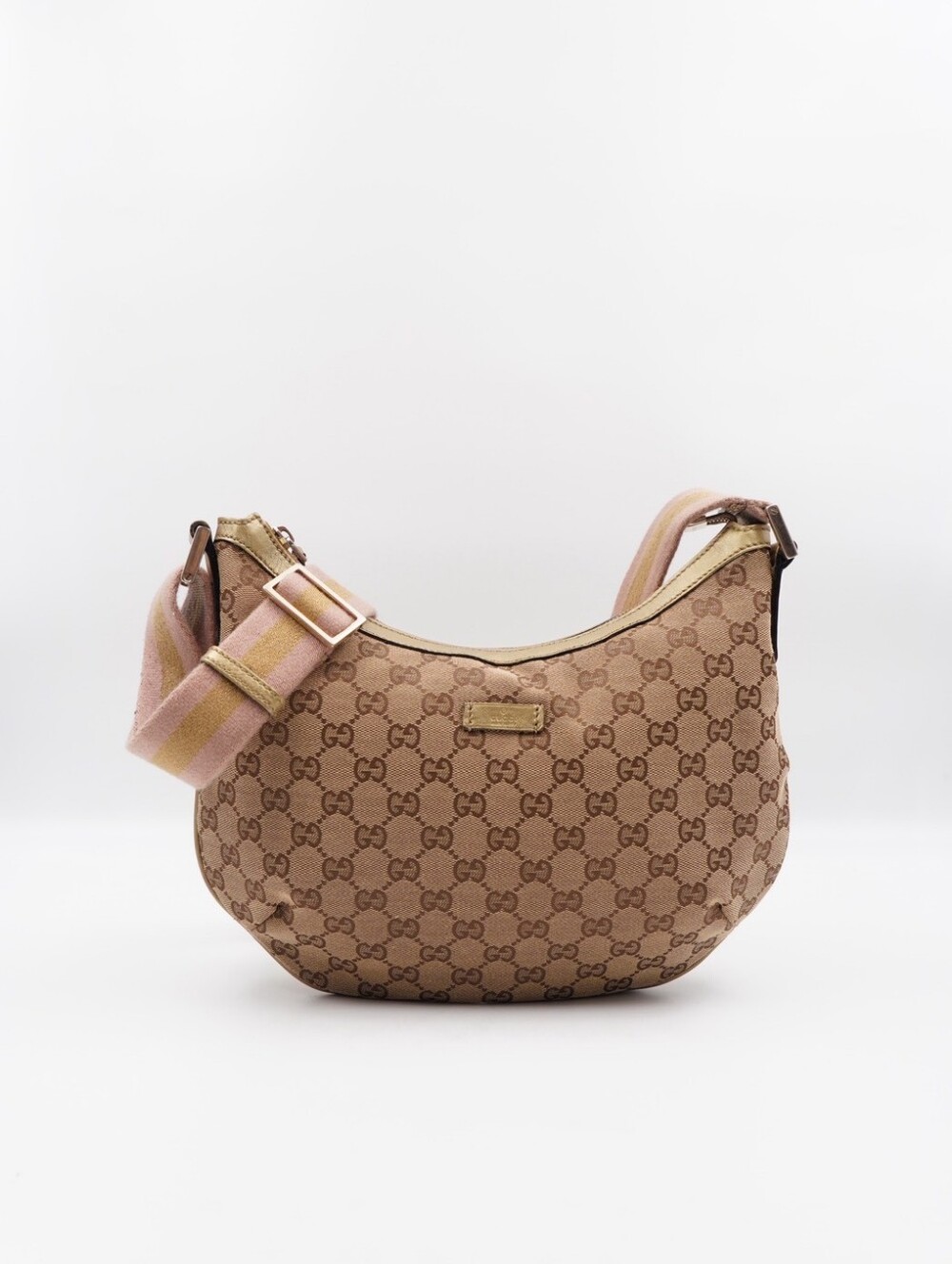 CK28 💕 GUCCI Monogram Web Halfmoon